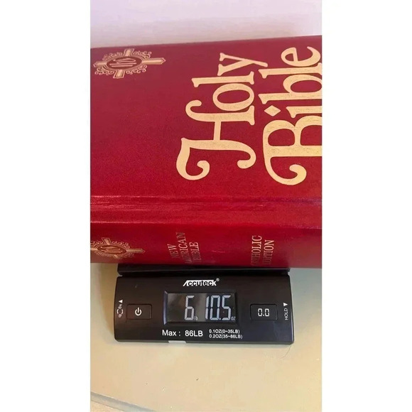 New American Holy Bible Catholic Edition Red Leather Bound 1970’s large heavy gi - Picture 14 of 15